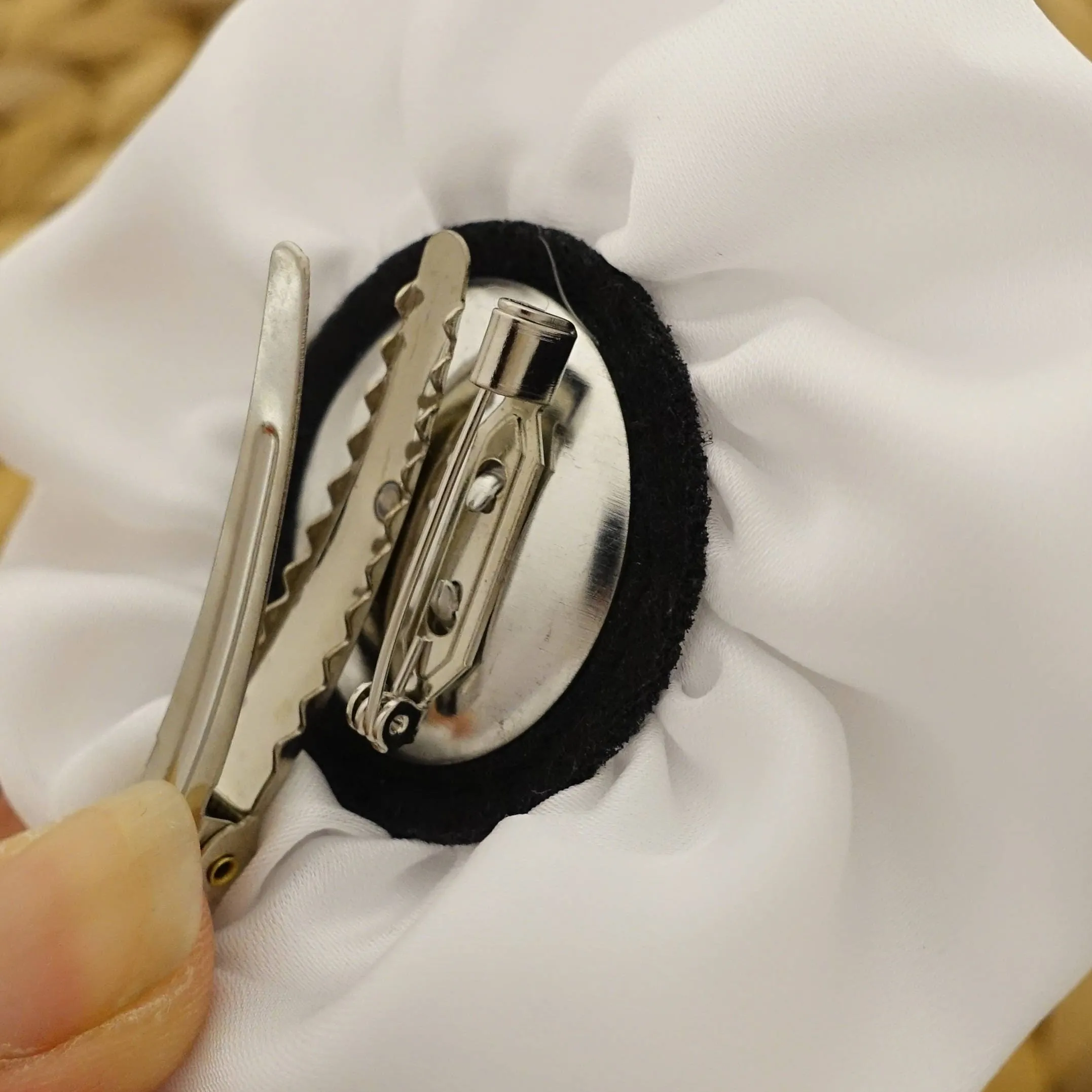 White Flower Hair Clip Corsage Wedding Bride Hair Clip Multi Functional Flower Accessory Collection 2